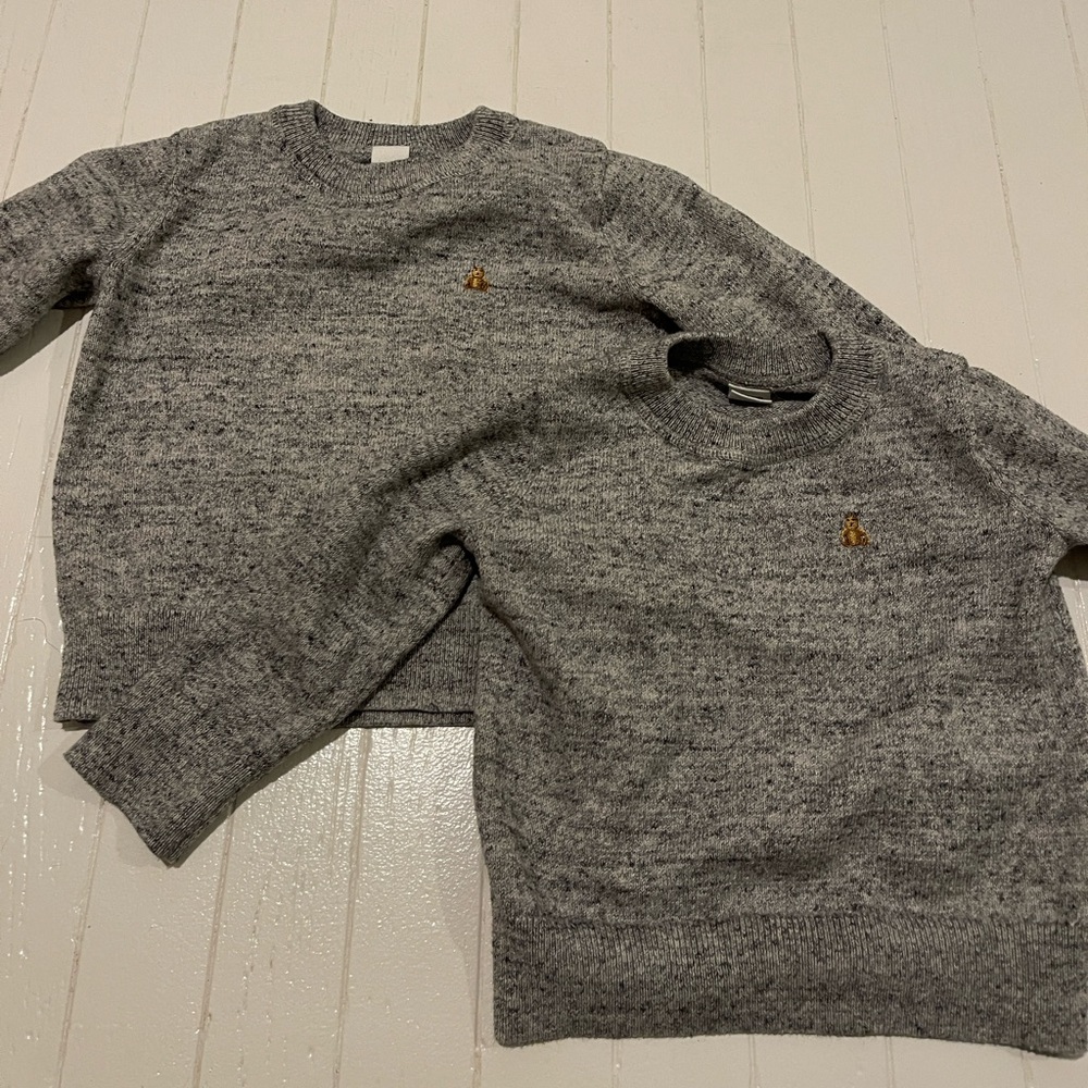 Gap grey sweaters with small bear toddler 18-24 month